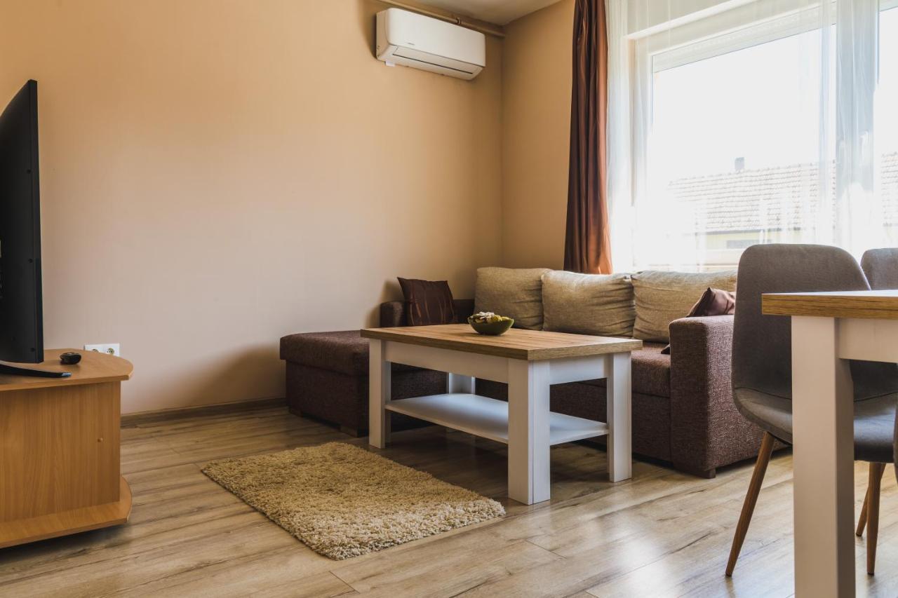 Nemeth Apartman ケストヘイ エクステリア 写真